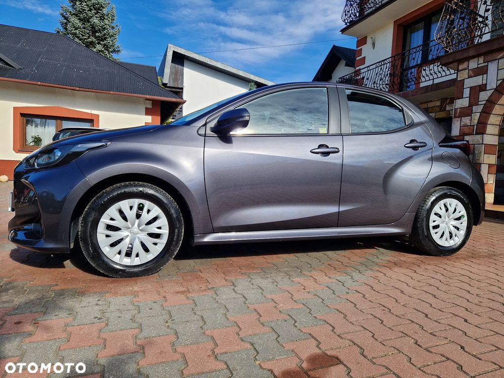 Toyota Yaris 2021 photo 2