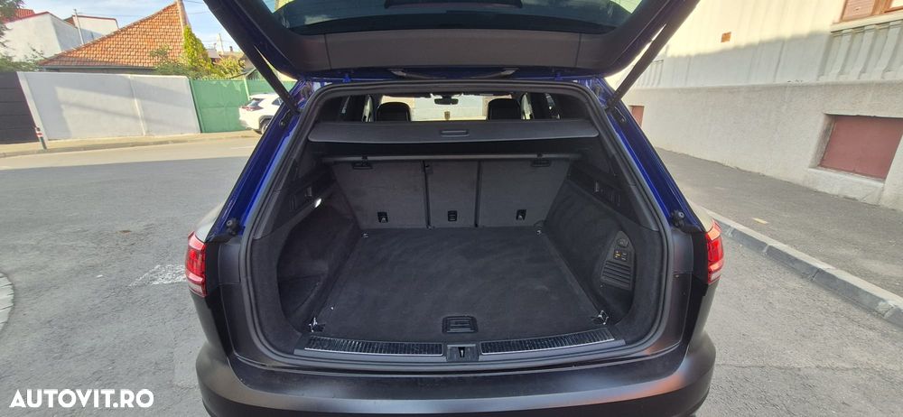 Volkswagen Touareg - 14