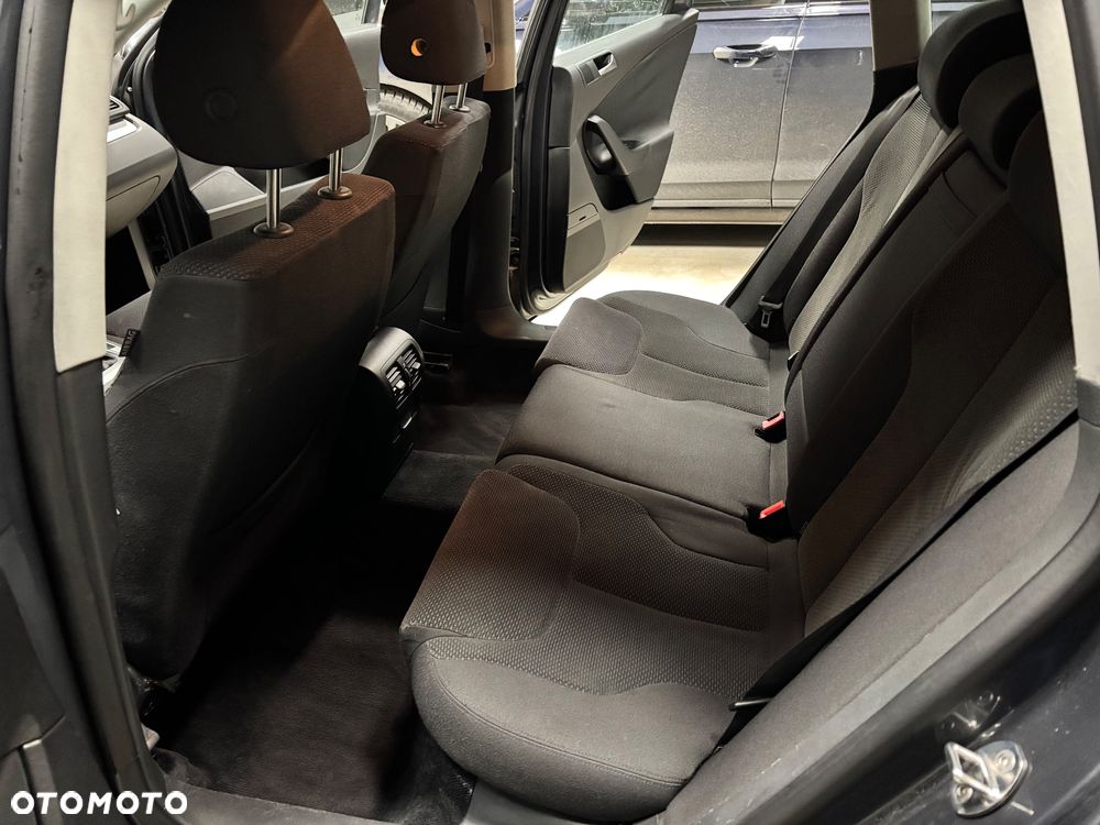 Volkswagen Passat 2.0 TDI Comfortline Optimum DSG - 12