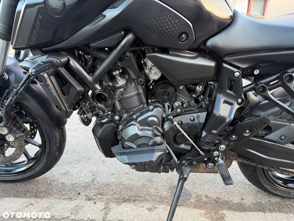 Yamaha MT - 17