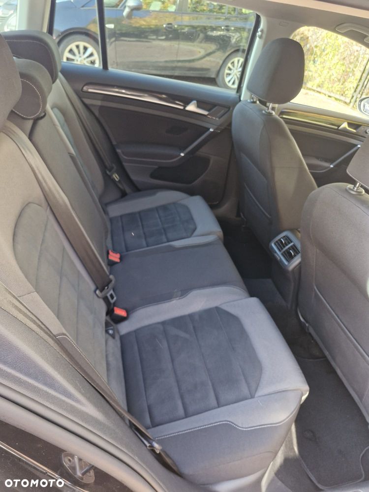 Volkswagen Golf - 8