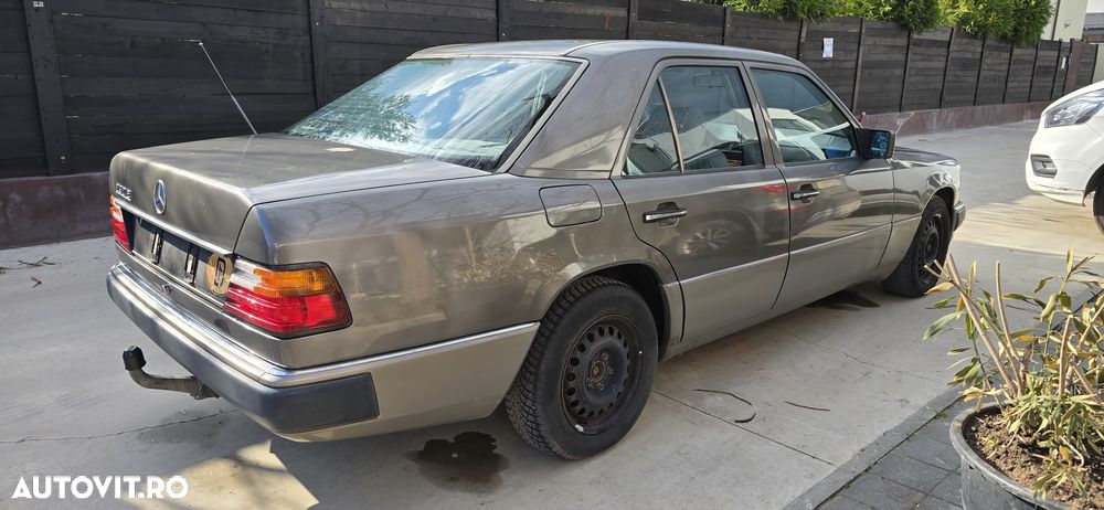 Mercedes-Benz W124 - 3