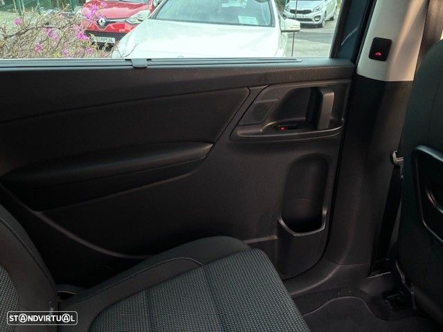 VW Sharan 2.0 TDI Highline DSG - 21