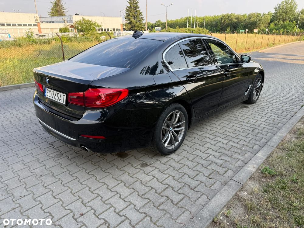 BMW Seria 5 530d xDrive Sport-Aut Luxury Line - 1