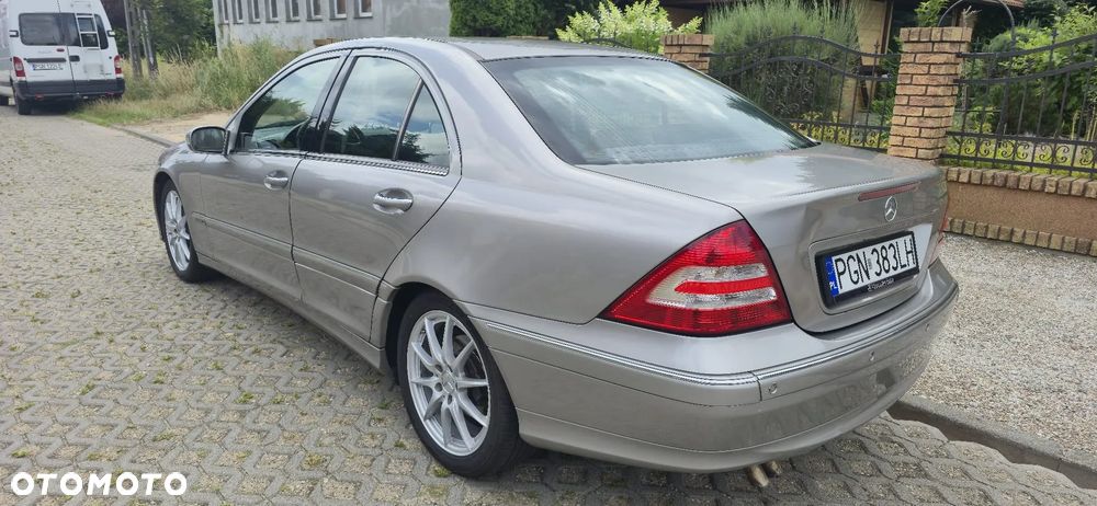Mercedes-Benz Klasa C 180 Kompressor Automatik Avantgarde - 13