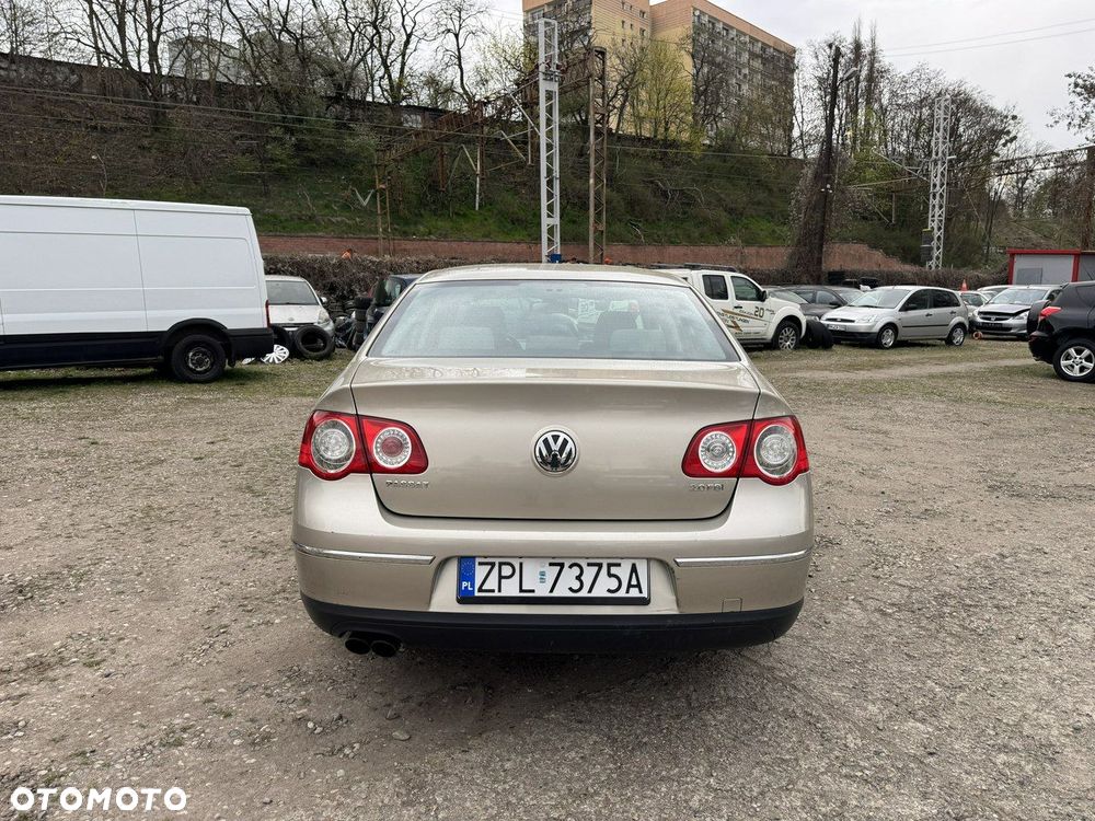 Volkswagen Passat 2.0 FSI Automatik Comfortline - 8