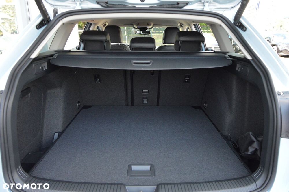 Volkswagen Golf - 28