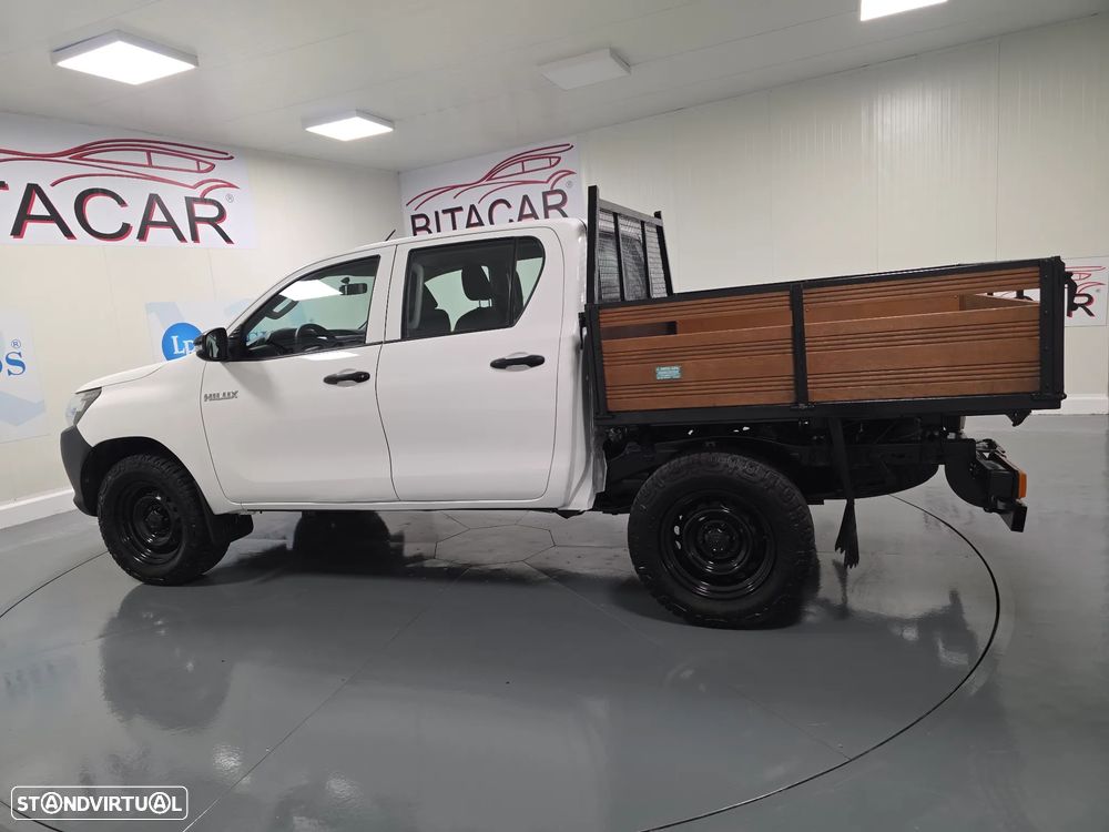 Toyota HILUX 2.4 D-4D 4WD CD CH - 18
