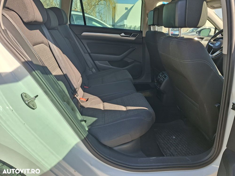 Volkswagen Passat 2.0 TDI SCR DSG Elegance - 18