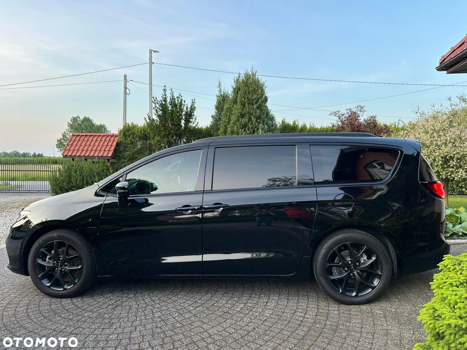 Chrysler Pacifica - 5