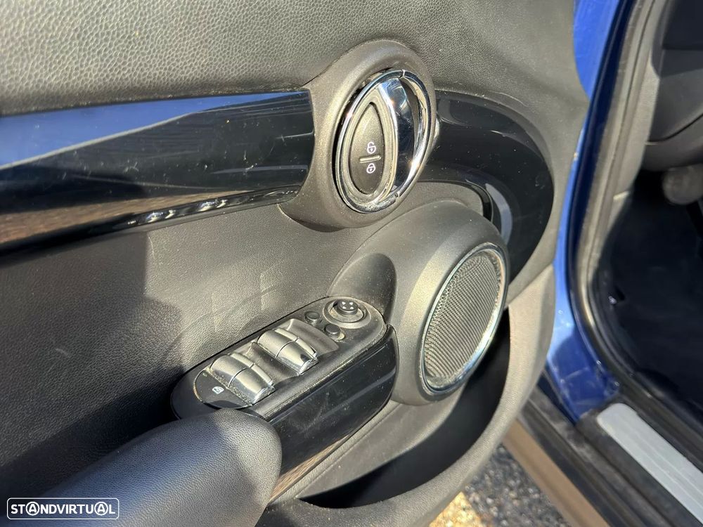 MINI 5 Portas Cooper D Auto - 25