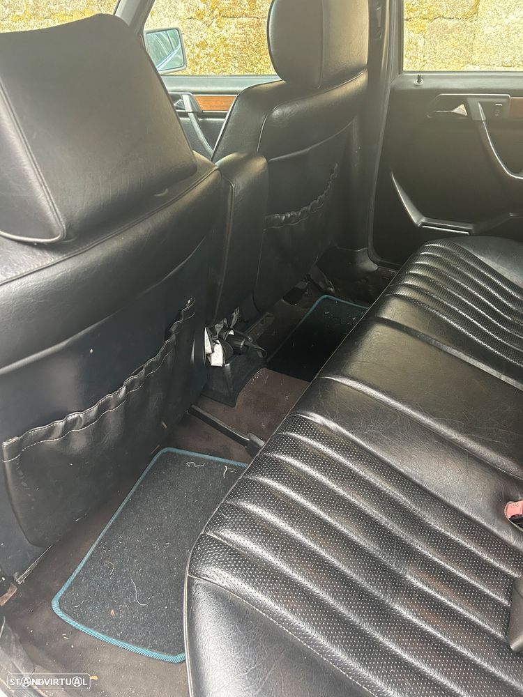 Mercedes-Benz C 200 - 3