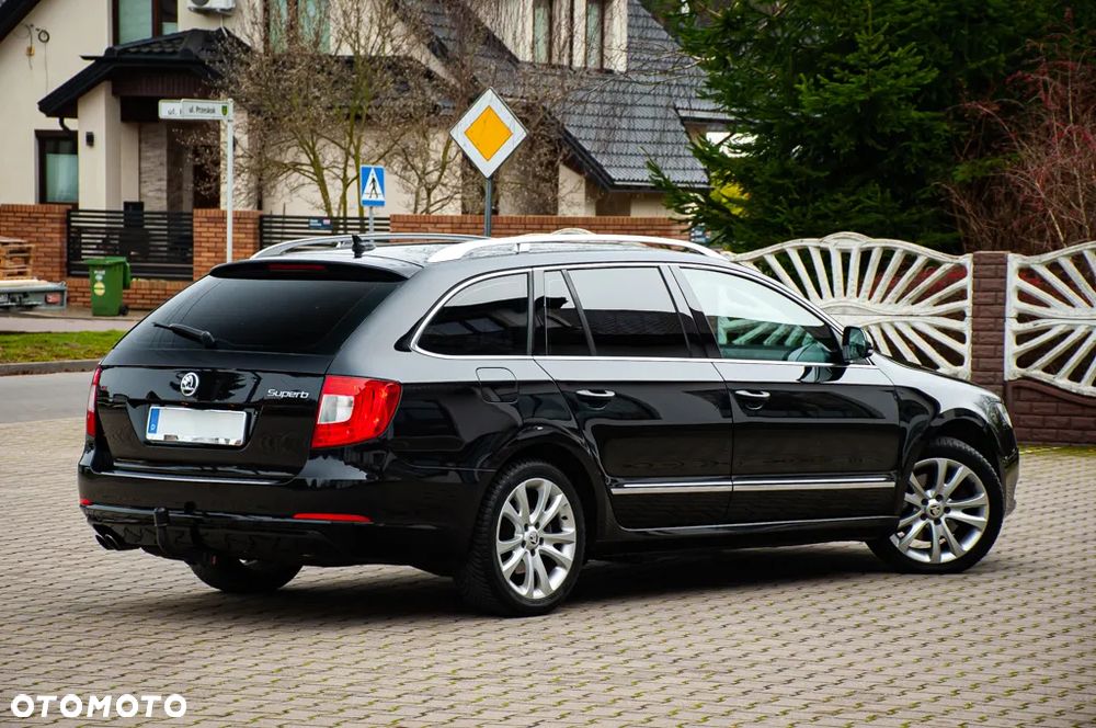 Skoda Superb 2.0 TDI DSG Exclusive - 26