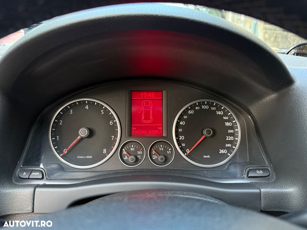 Volkswagen Tiguan - 12