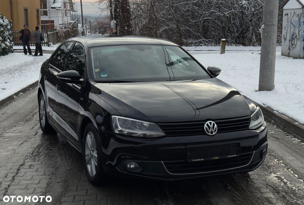 Volkswagen Jetta 1.6 TDI Blue Motion Technology Match - 4