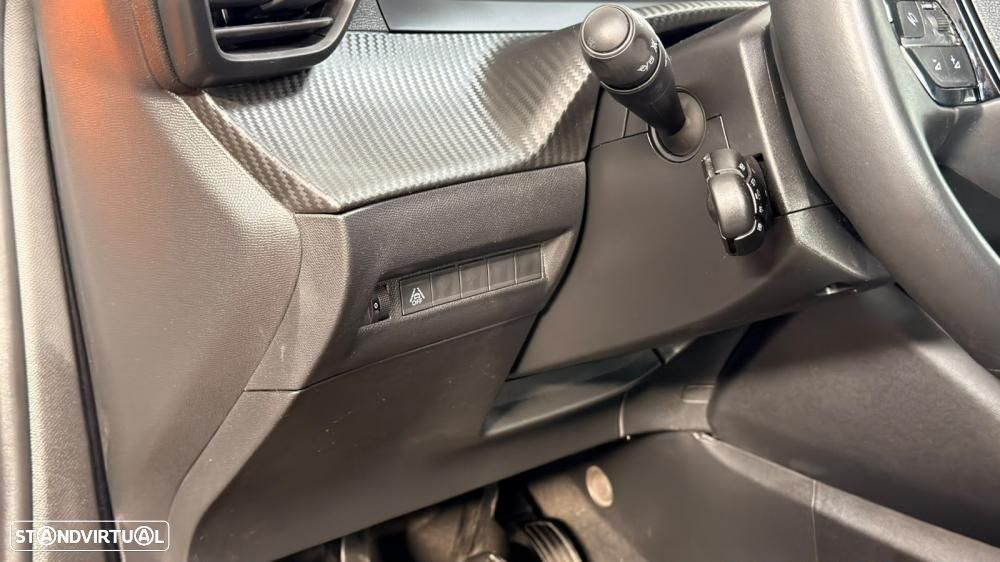 Peugeot 2008 Benzin 100 Style - 25