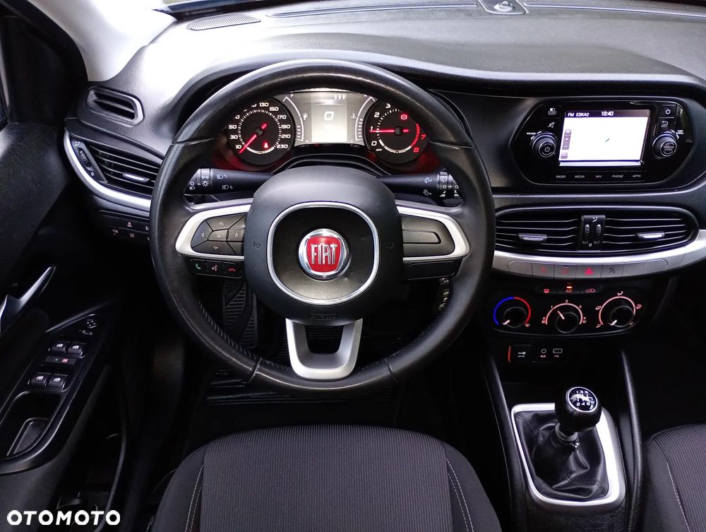 Fiat Tipo 1.4 16V More - 17