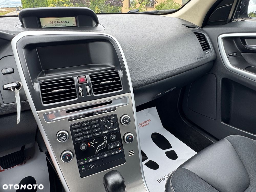 Volvo XC 60 D5 AWD Momentum - 20