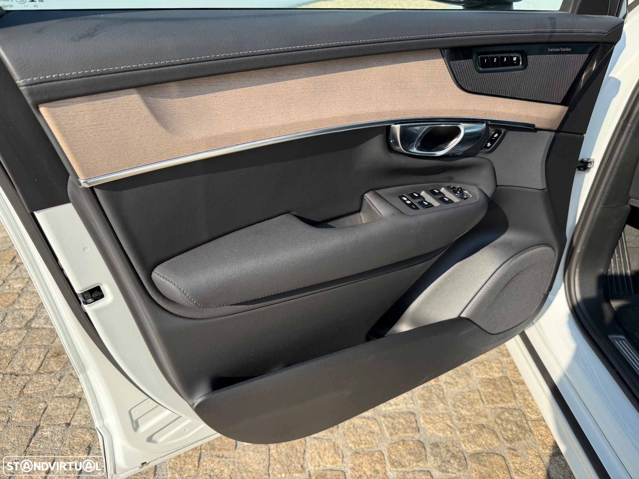 Volvo XC 90 2.0 T8 PHEV Ultra Dark AWD - 17