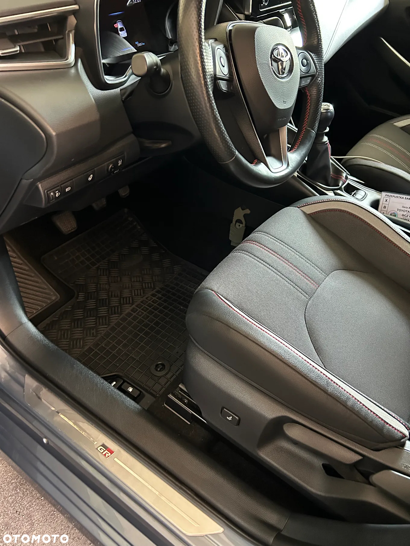 Toyota Corolla 1.6 GR Sport - 17