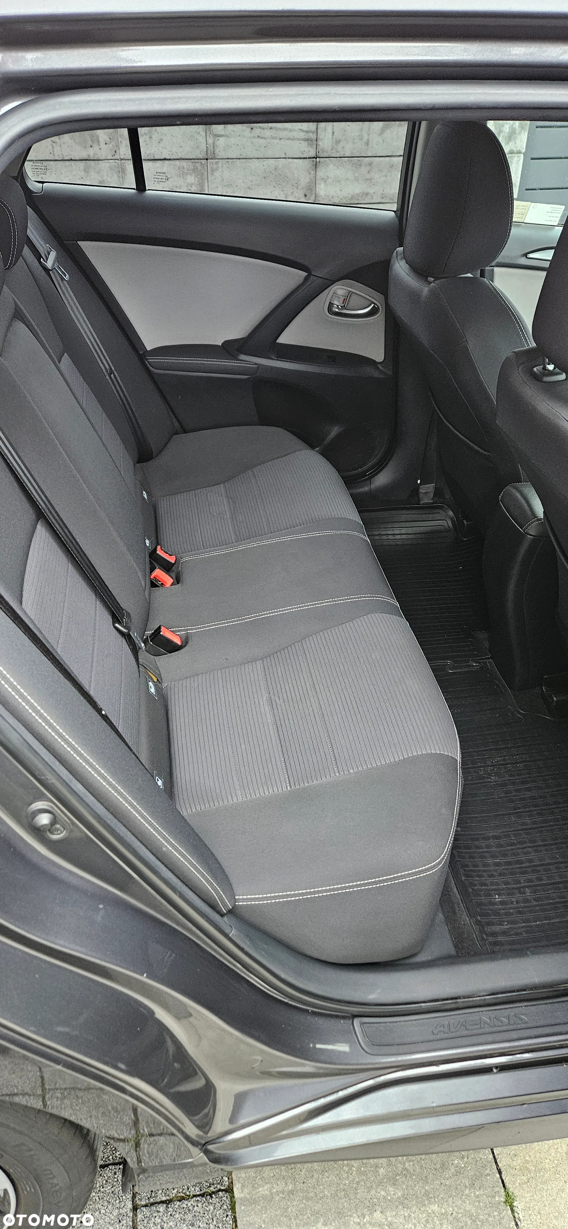 Toyota Avensis 1.8 Premium - 7