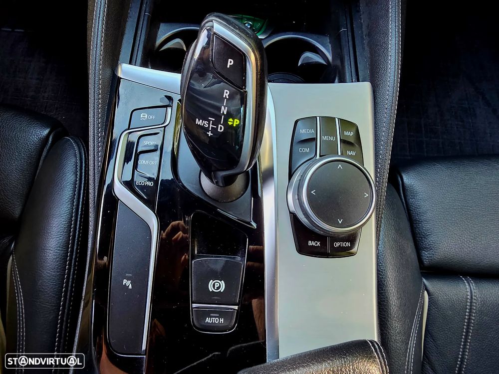 BMW 520 d ED Line Luxury - 17