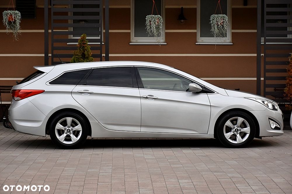 Hyundai i40 i40cw 1.7 CRDi Automatik Fifa World Cup Edition Silver - 14