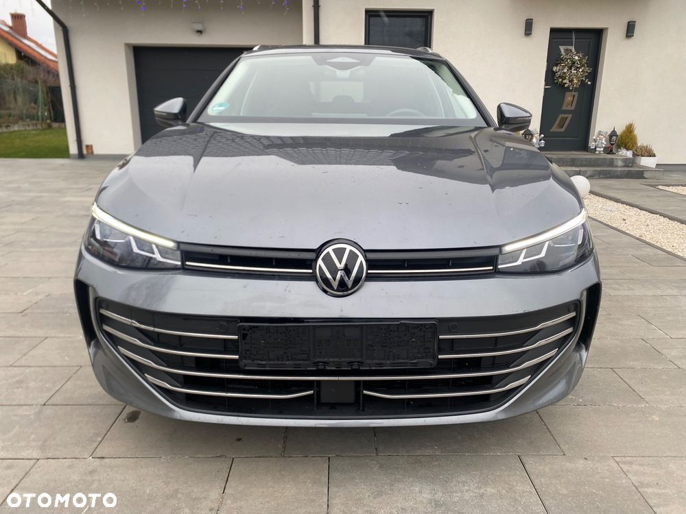 Volkswagen Passat 2.0 TDI EVO Elegance DSG - 2