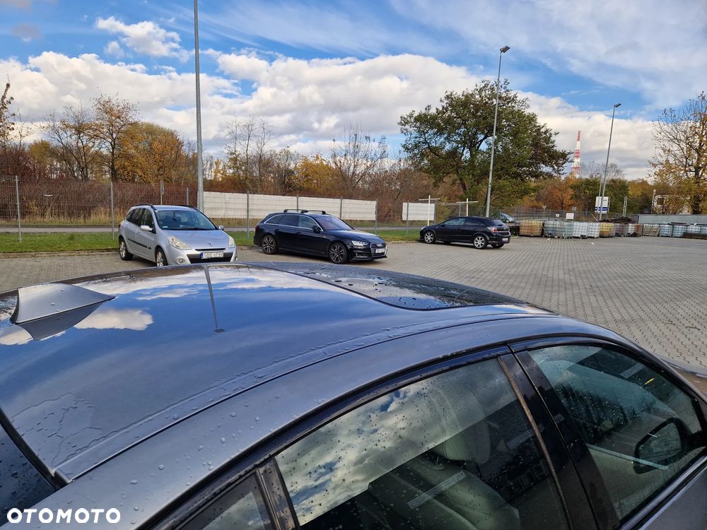 BMW Seria 5 550i Sport-Aut - 8