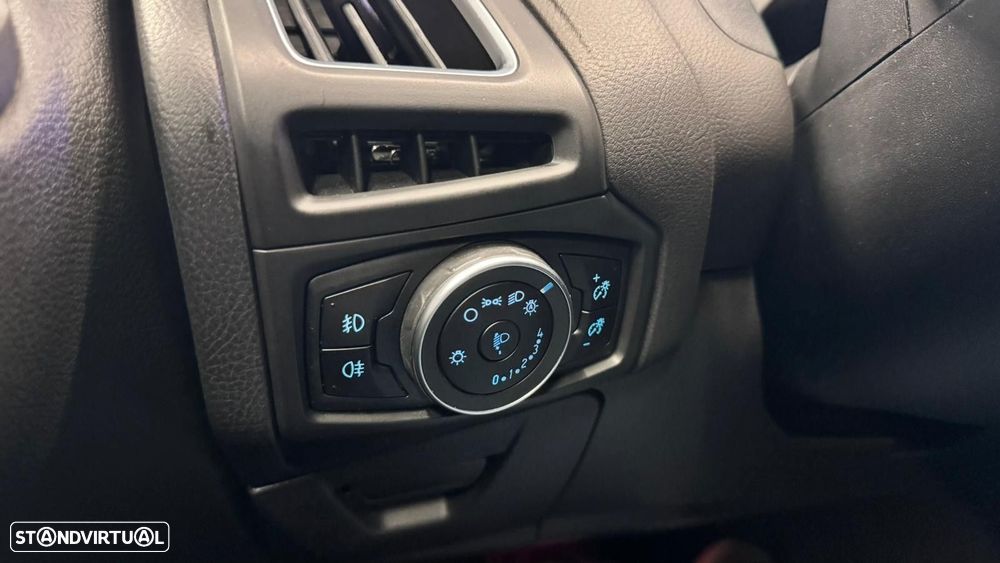 Ford Focus SW 1.5 TDCi Titanium - 21