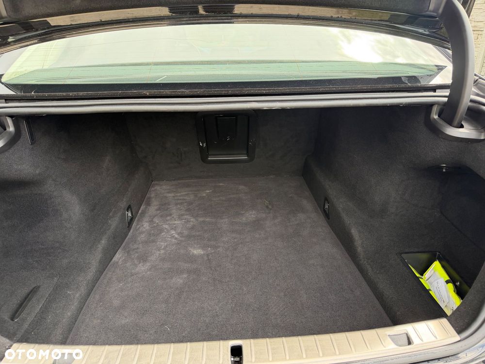 BMW Seria 7 750Li xDrive - 18