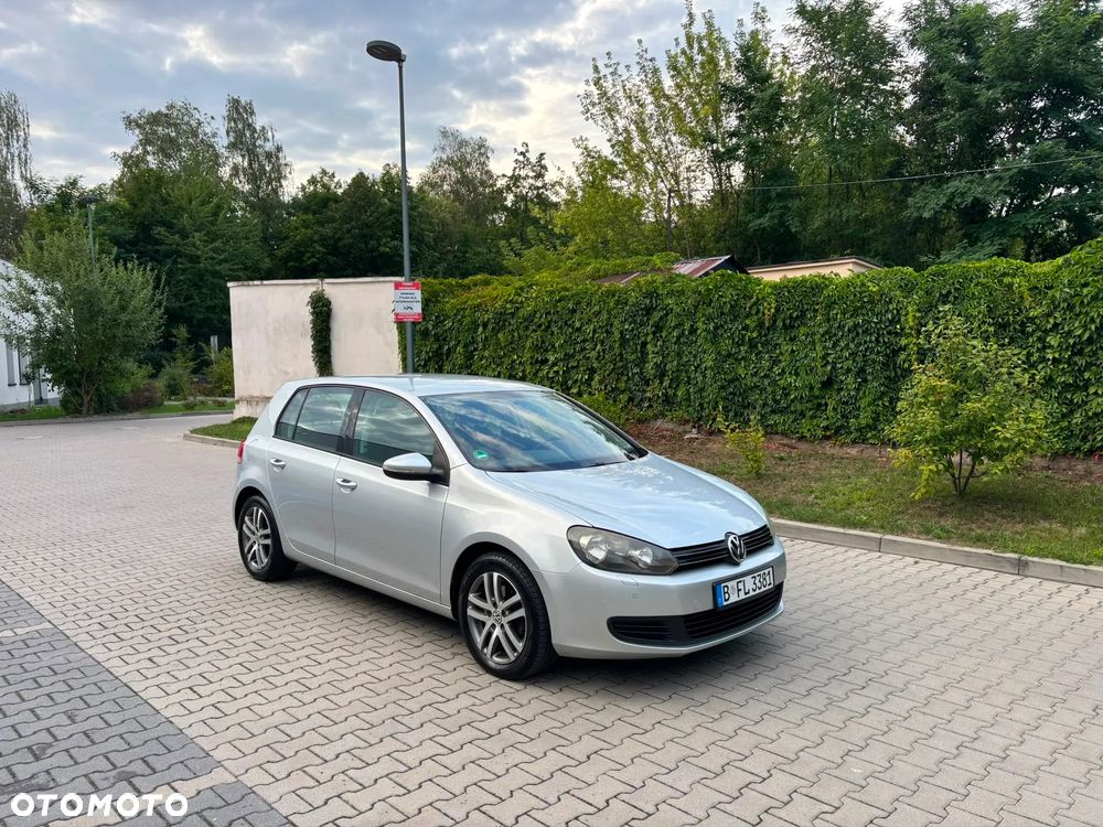 Volkswagen Golf - 25