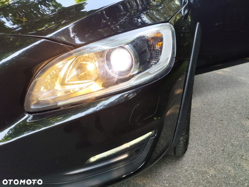 Volvo V60 Cross Country - 23