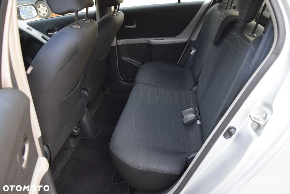 Toyota Yaris - 27