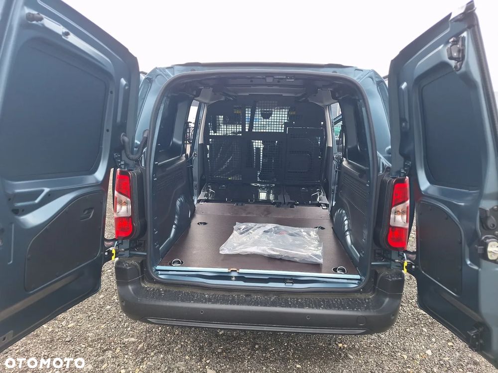 Peugeot Partner załogowy - 14
