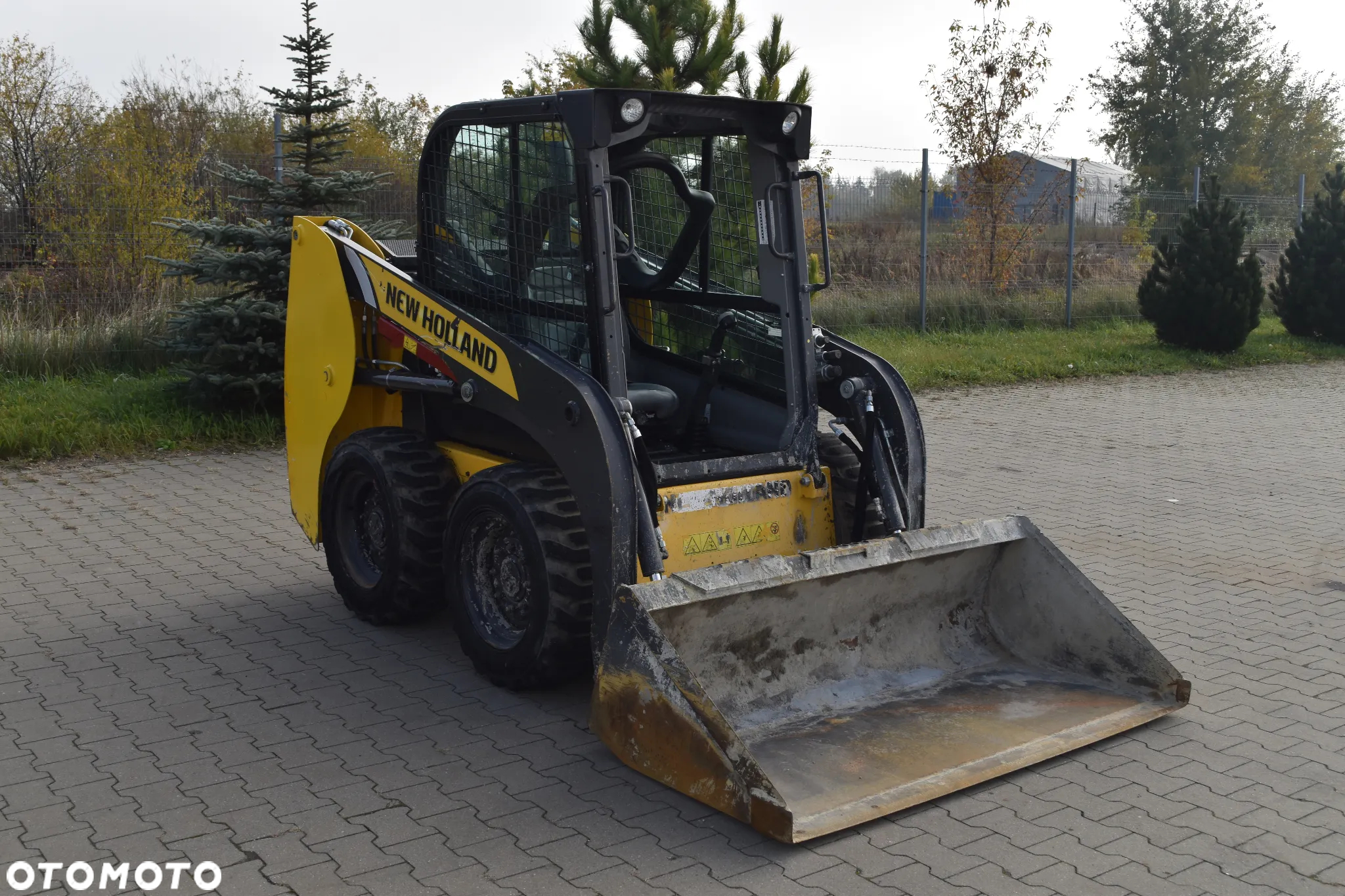 New Holland L 216 - 9