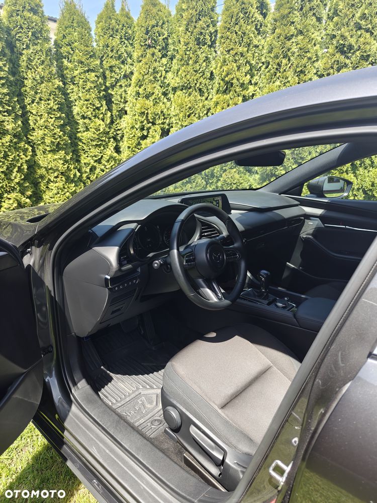 Mazda 3 2.0 mHEV Hikari - 11