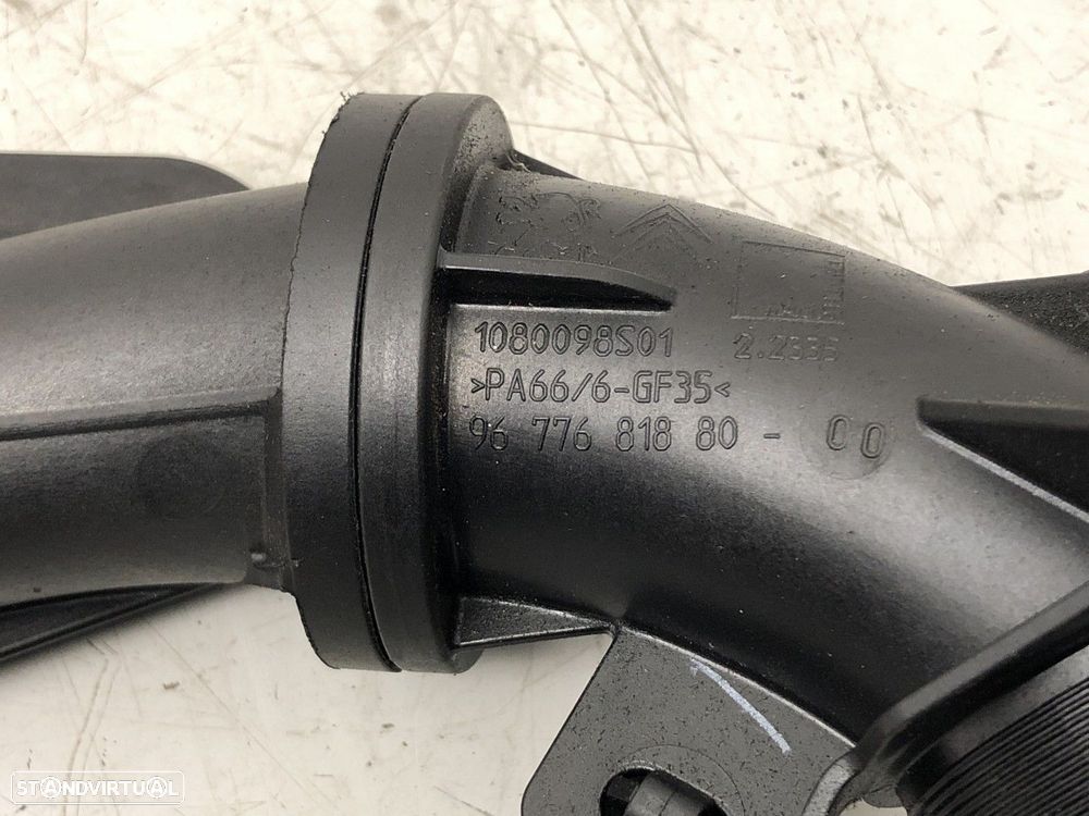 Tubo intercooler Usado PEUGEOT 2008 (CU_) 1.2 THP 110 | 01.15 -  REF. 9677681880... - 4