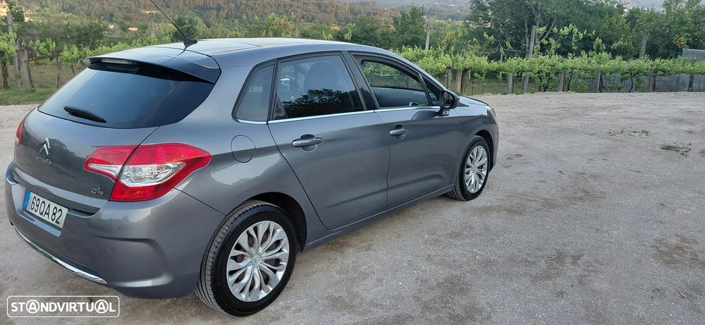 Citroën C4 HDi 90 Attraction - 4