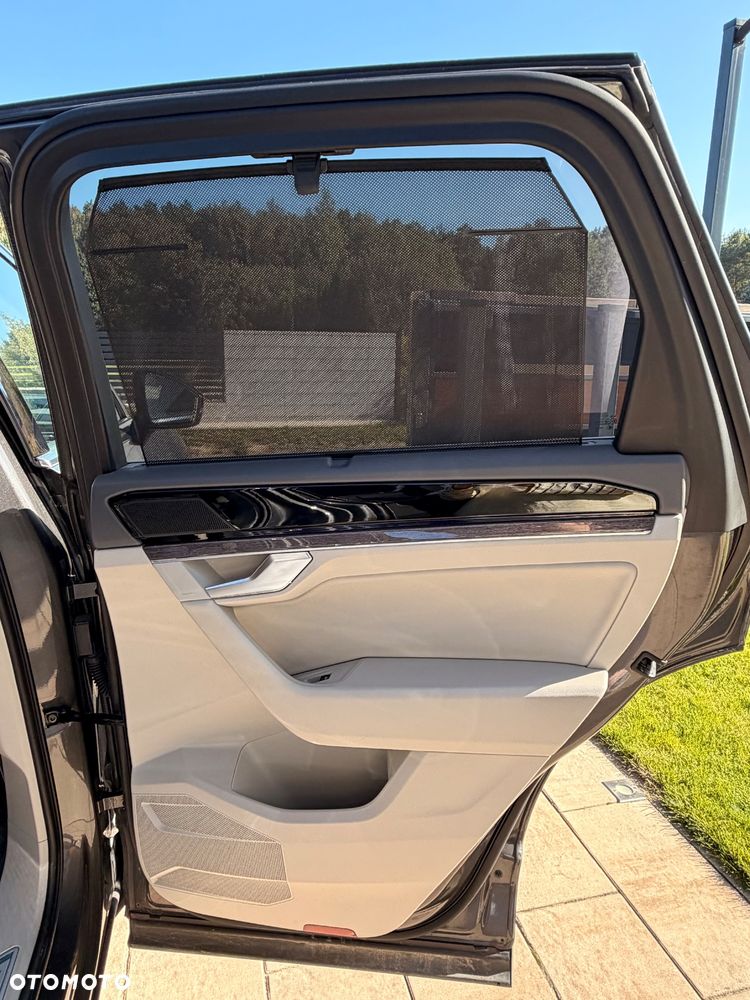 Volkswagen Touareg - 9