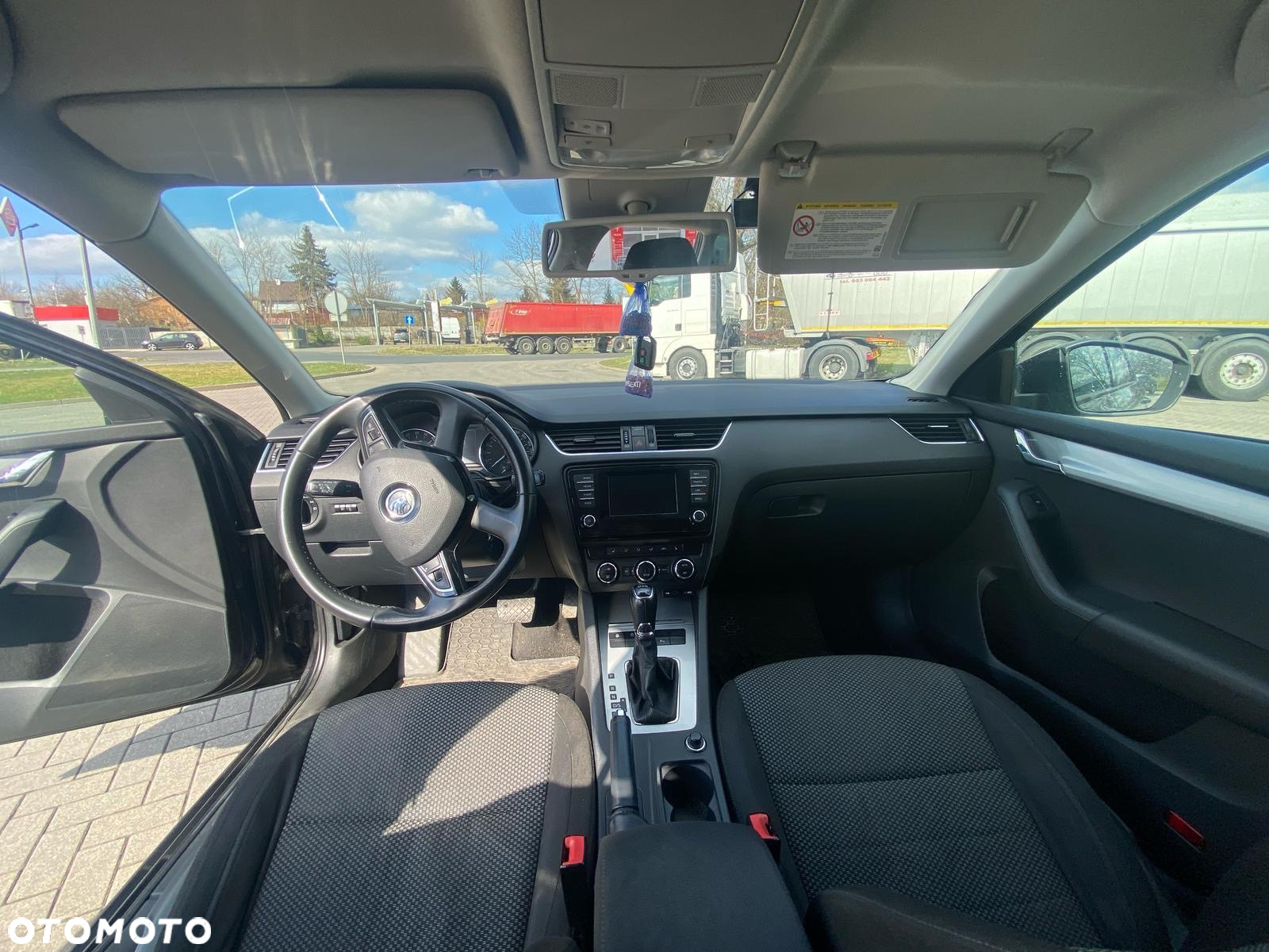 Skoda Octavia 1.6 TDI DPF DSG Elegance - 12