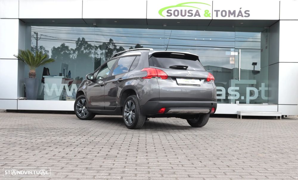 Peugeot 2008 1.2 PureTech Style - 3