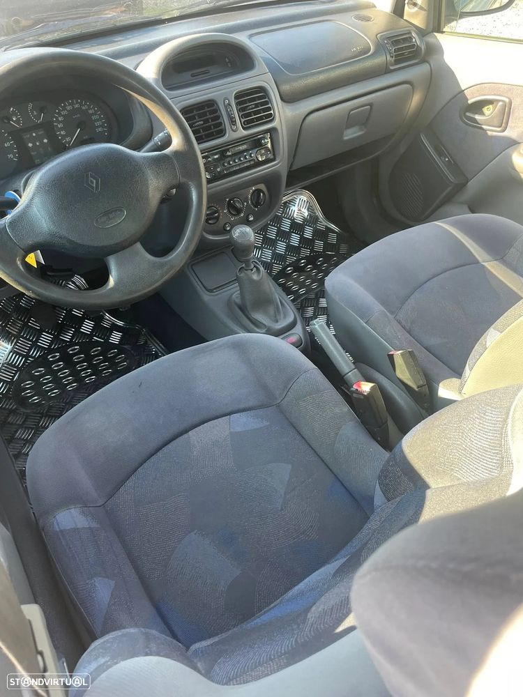 Renault Clio 1.2 - 13