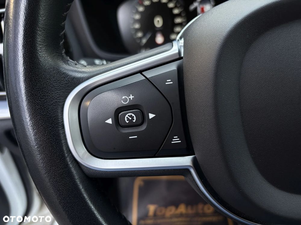 Volvo V60 D4 Geartronic Momentum Pro - 23