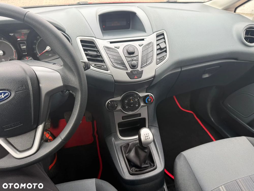 Ford Fiesta 1.25 Champions Edition - 9