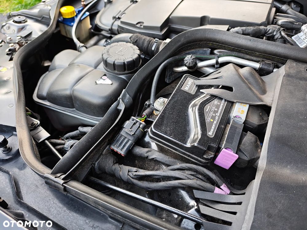 Mercedes-Benz Klasa E - 32