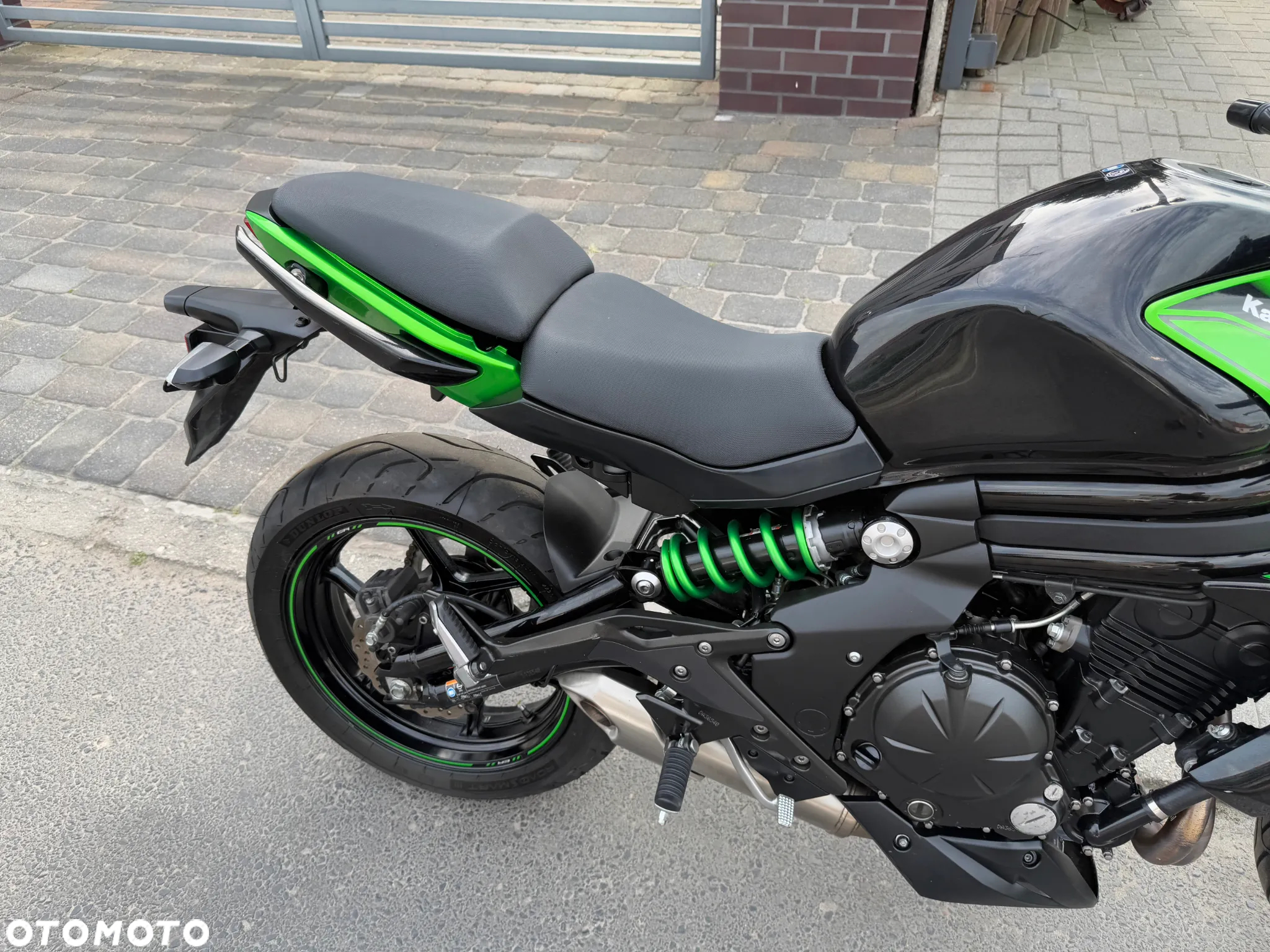 Kawasaki ER - 28