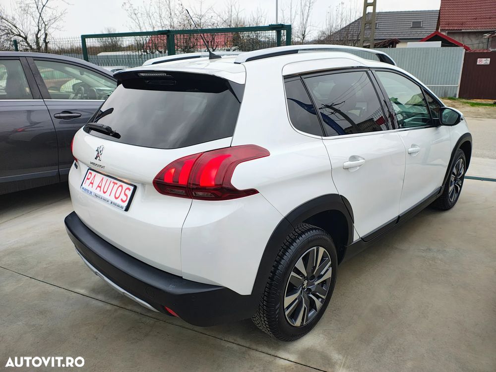 Peugeot 2008 PureTech 130 GPF Stop&Start Allure - 11