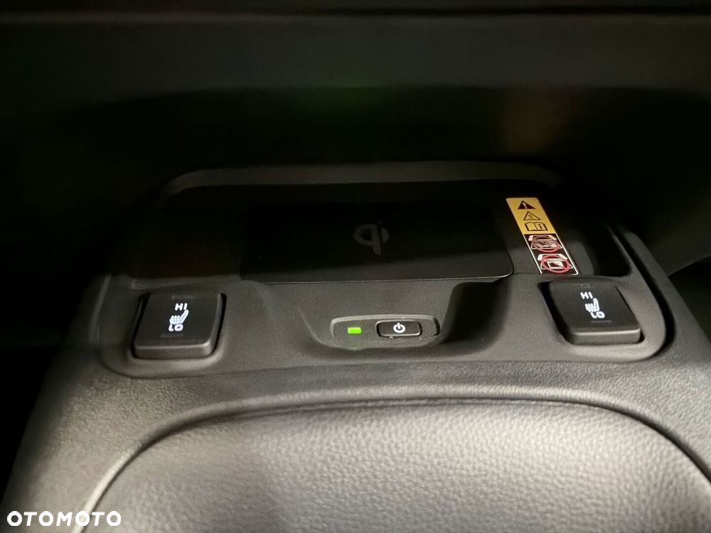 Toyota Corolla 1.8 Hybrid Comfort - 18