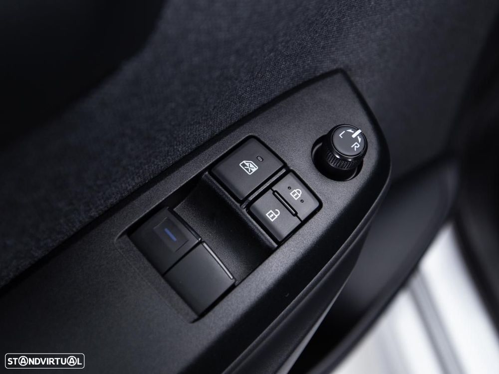 Toyota Yaris 1.0 VVT-i Comfort — fotografia 12